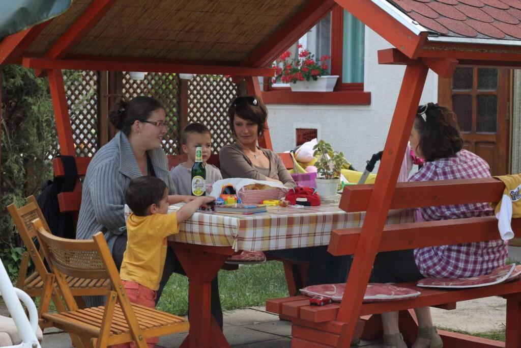 Balla Mama, Hajdúszoboszló Buitenkant foto